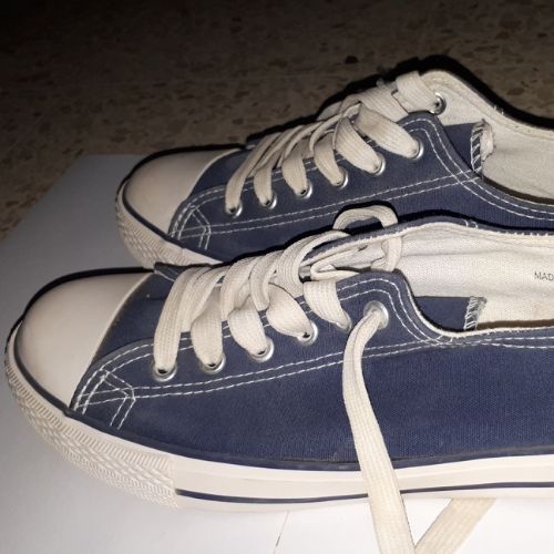 converse bleu marine taille 38